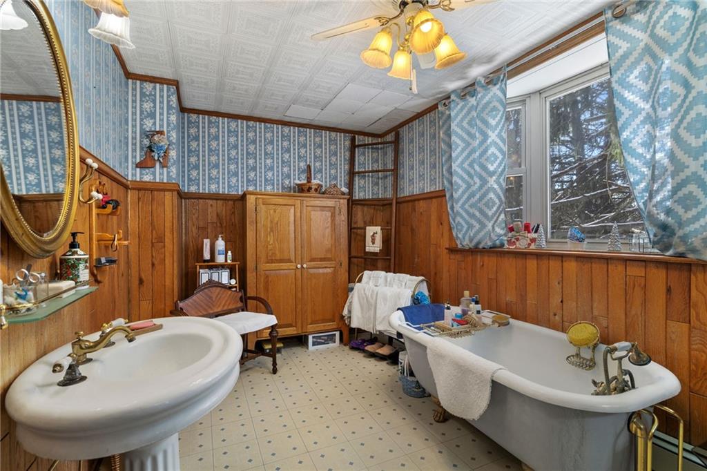 118 Saltarka Road Zelienople, PA 16063 - Photo 19 of 50