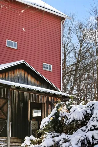 a view of entrance door of the house