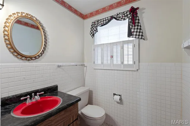 $435,000 | 7761 Becker Road, St. Louis, MO 63129