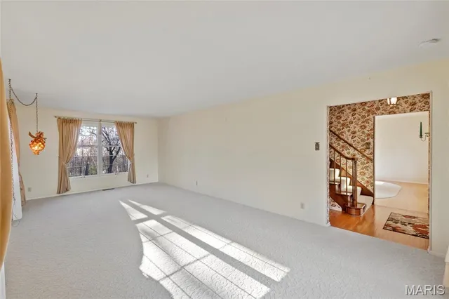 $435,000 | 7761 Becker Road, St. Louis, MO 63129