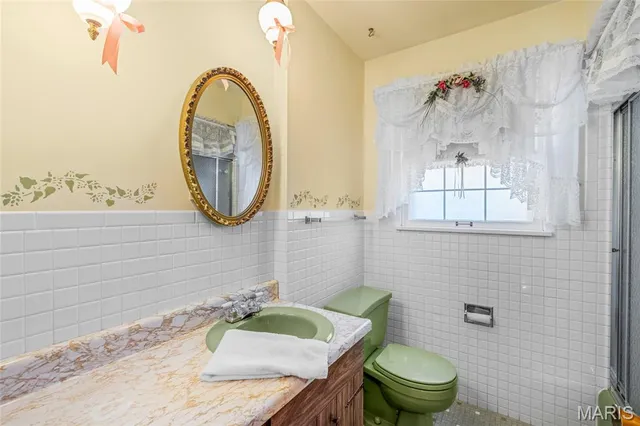 $435,000 | 7761 Becker Road, St. Louis, MO 63129