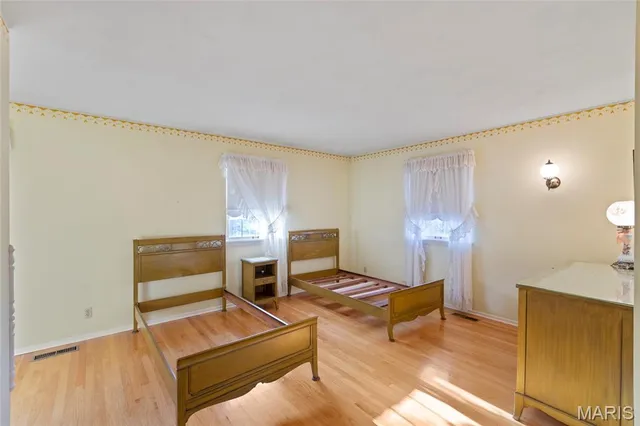 $435,000 | 7761 Becker Road, St. Louis, MO 63129