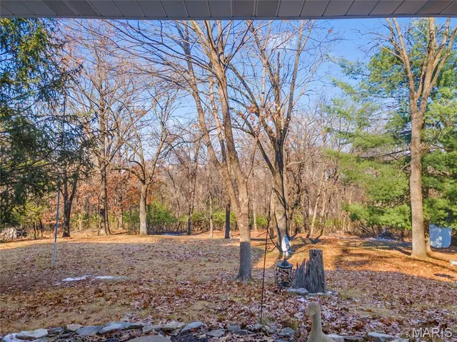 $435,000 | 7761 Becker Road, St. Louis, MO 63129