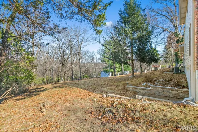 $435,000 | 7761 Becker Road, St. Louis, MO 63129