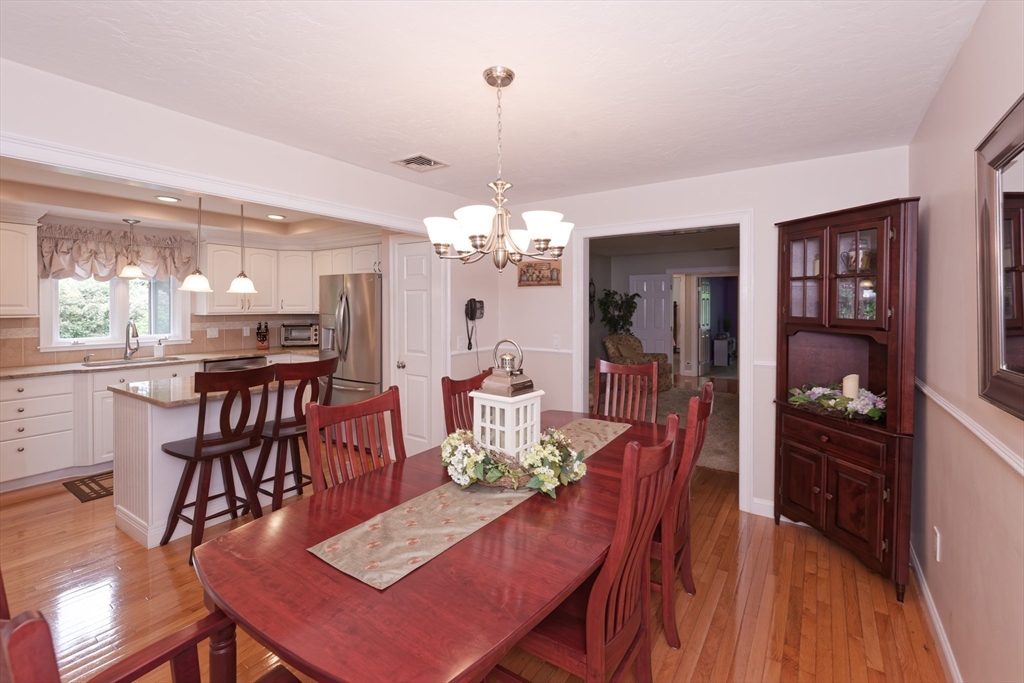 146 Hunter Road Uxbridge, MA 01569 - Photo 13 of 40 Gallery Image 13