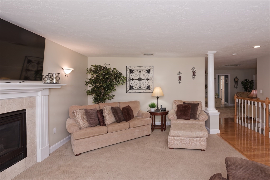 146 Hunter Road Uxbridge, MA 01569 - Photo 15 of 40 Gallery Image 15