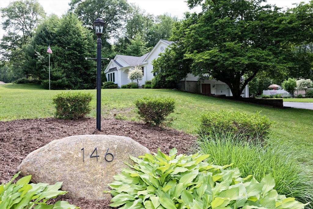 146 Hunter Road Uxbridge, MA 01569 - Photo 3 of 40 Gallery Image 3