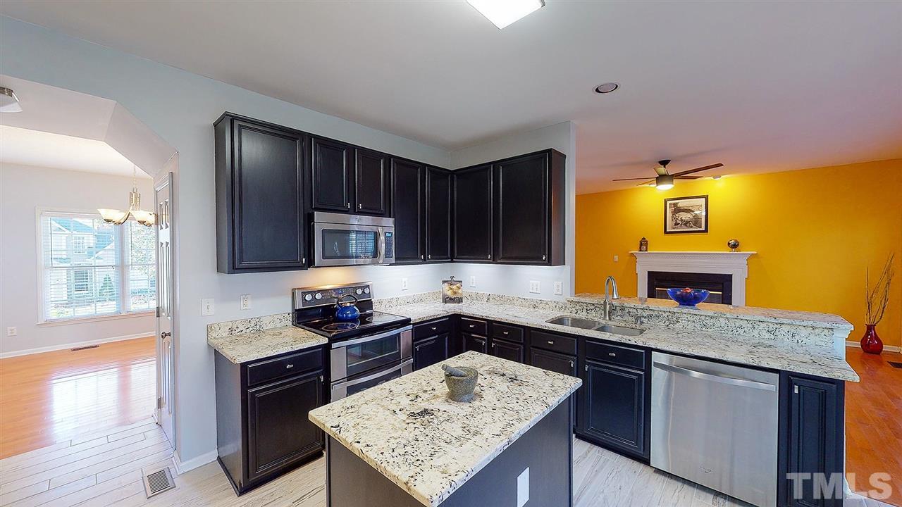 12220 Freemont Lane Raleigh, NC 27613 - Photo 4 of 25