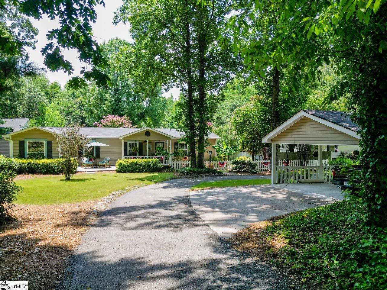 552 South Buckhorn Road Greenville, SC 29609 - Photo 1 of 32