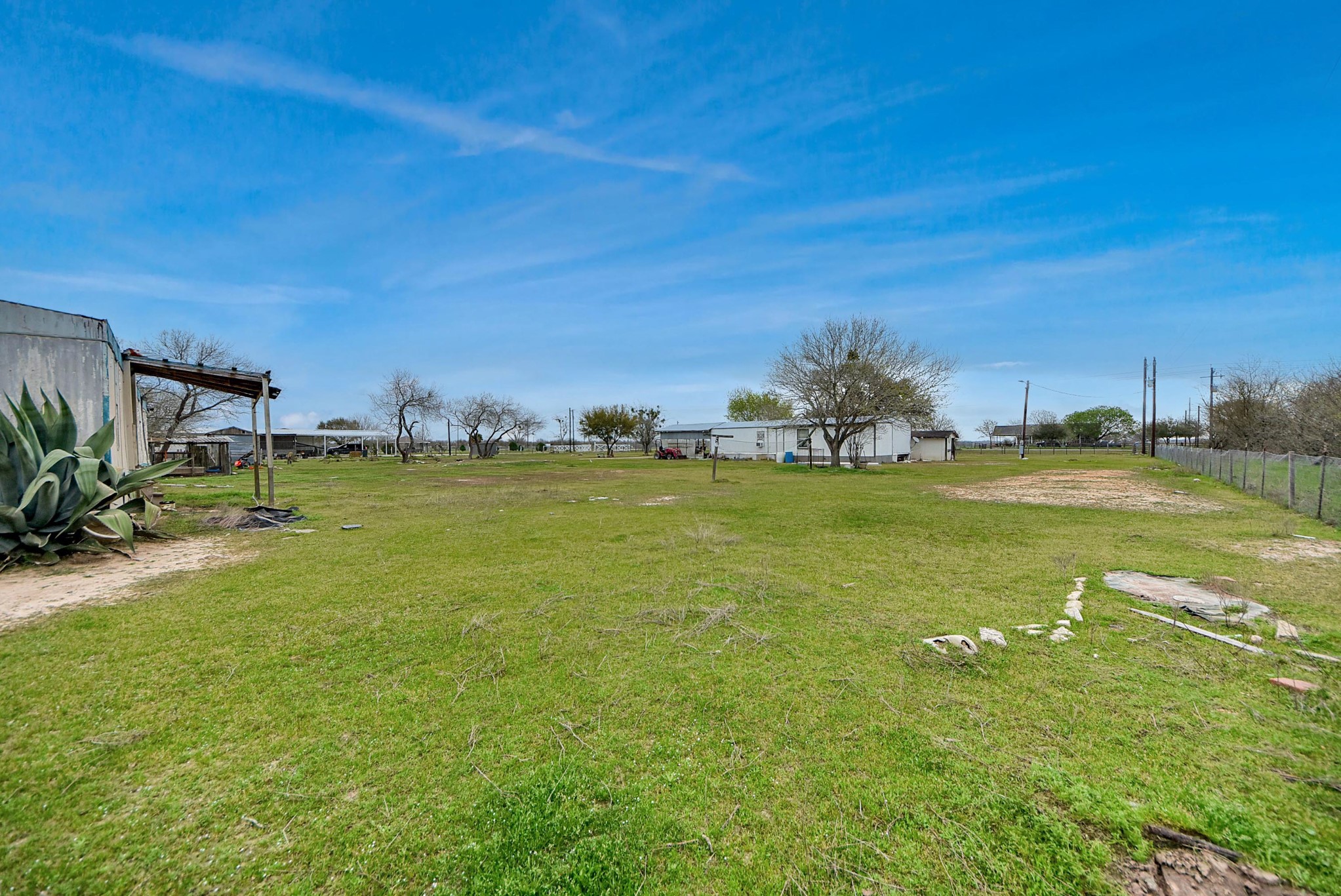 10571 Kerr Road Hempstead, TX 77445 - Photo 5 of 20 a view of a ocean with beach