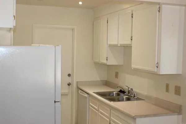 $2,500 | 348 San Dimas Avenue, Oceanside, CA 92057