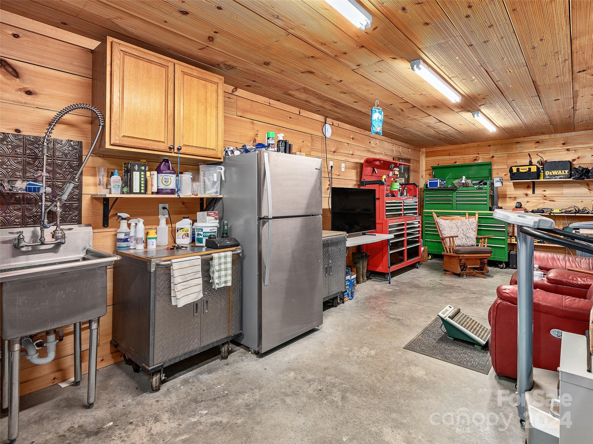 1279 Raccoon Road Waynesville, NC 28786 - Photo 36 of 47 Gallery Image 36