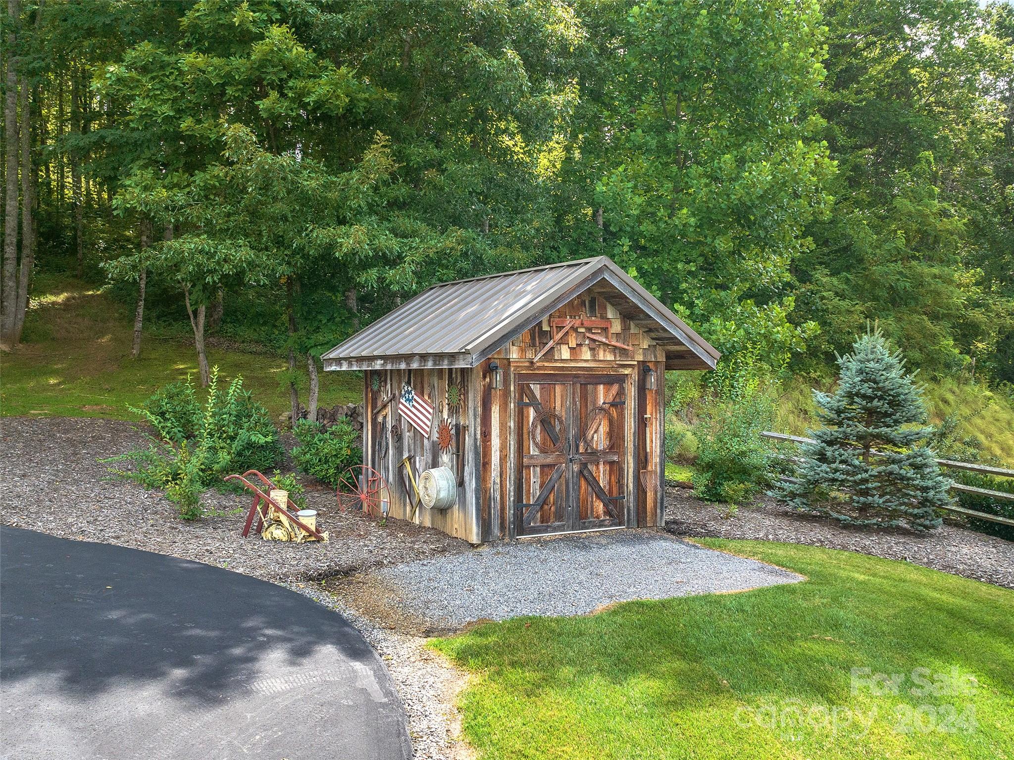 1279 Raccoon Road Waynesville, NC 28786 - Photo 41 of 47 Gallery Image 41
