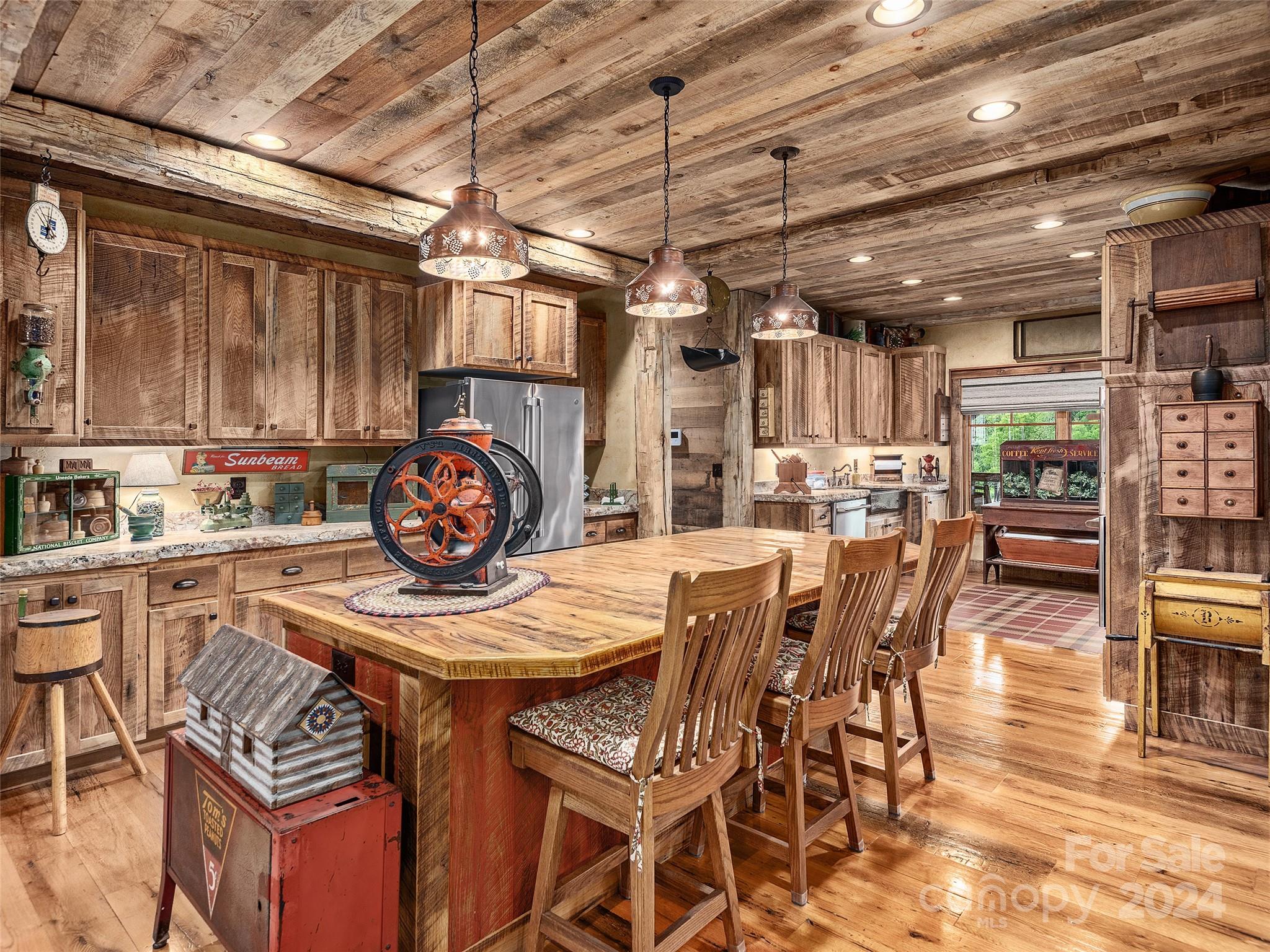 1279 Raccoon Road Waynesville, NC 28786 - Photo 8 of 47 Gallery Image 8