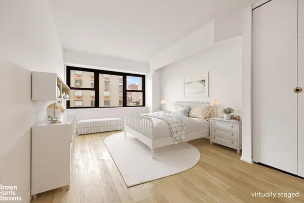 $1,275,000 | 160 East 38th Street, Unit 11A | Murray Hill