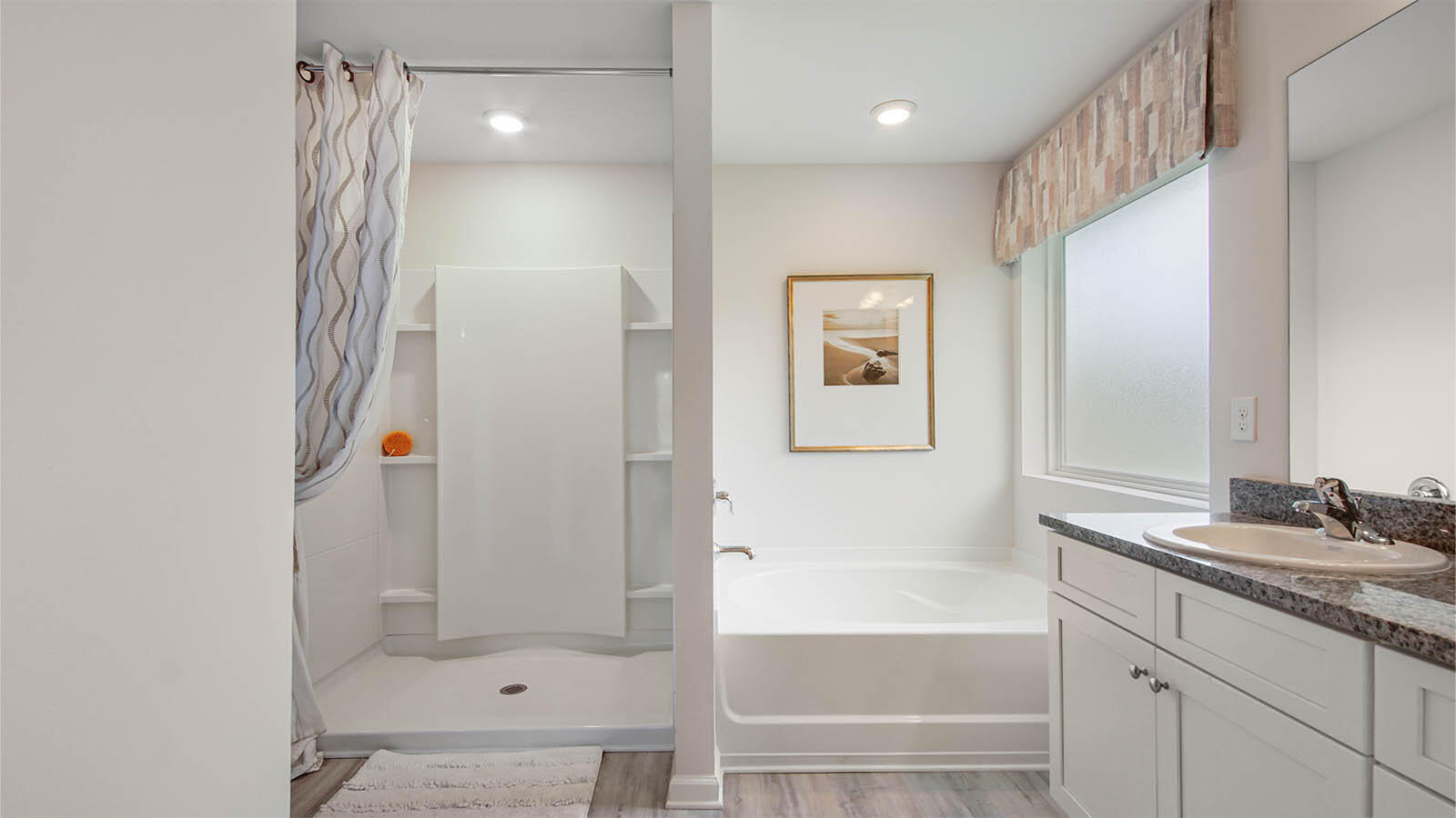 31 Riverwalk Circle Freeport, FL 32439 - Photo 18 of 38 a bathroom with a bathtub and a sink