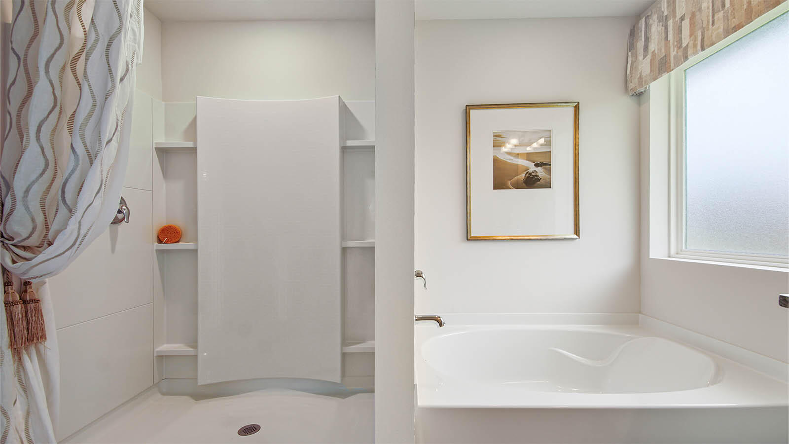 31 Riverwalk Circle Freeport, FL 32439 - Photo 21 of 38 a bathroom with a bathtub and shower