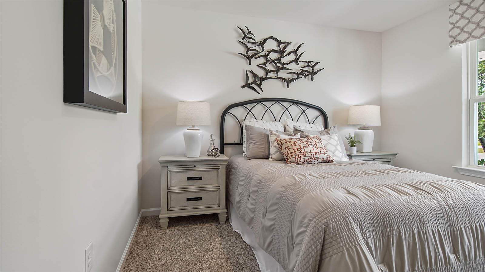 31 Riverwalk Circle Freeport, FL 32439 - Photo 23 of 38 a bedroom with a bed and a table