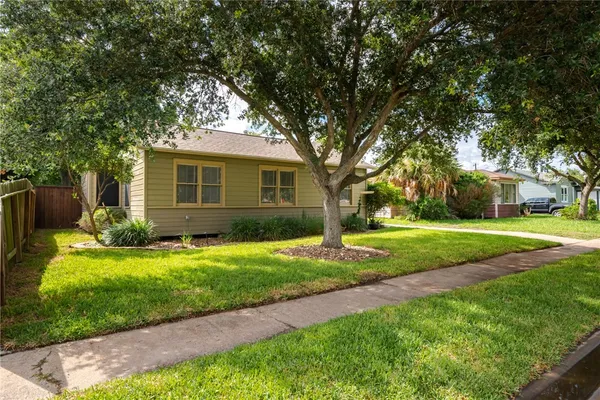 $1,650 | 622 Collingswood Drive, Corpus Christi, TX 78412