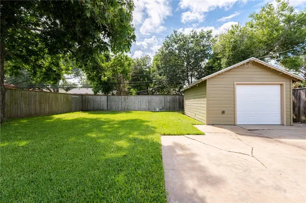$1,650 | 622 Collingswood Drive, Corpus Christi, TX 78412