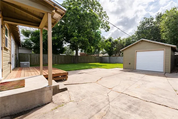 $1,650 | 622 Collingswood Drive, Corpus Christi, TX 78412