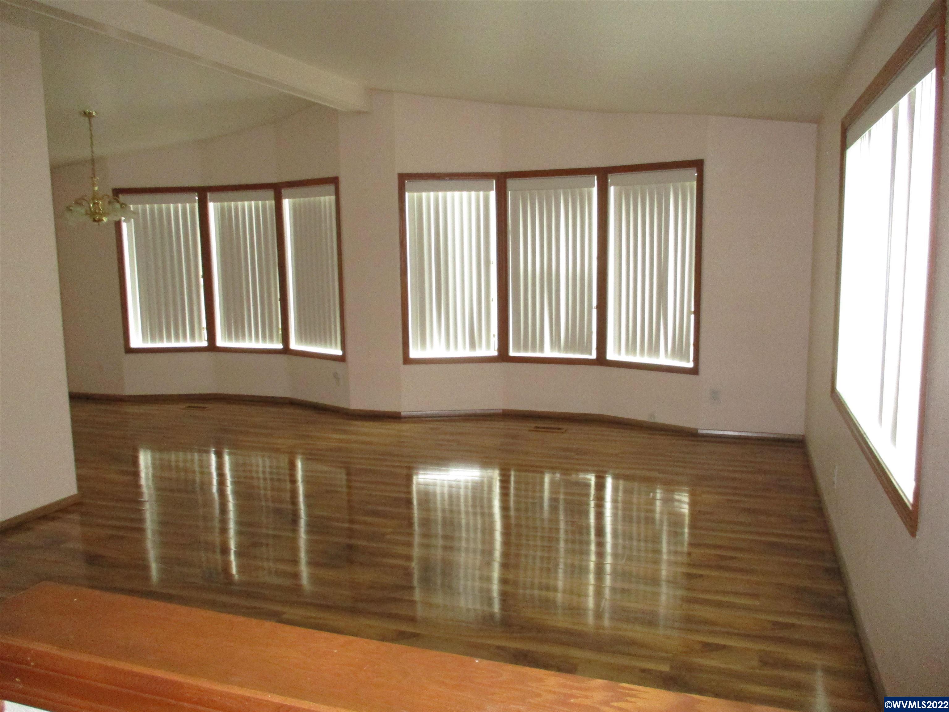 4730 Auburn Road Northeast, Unit 128 Salem, OR 97301 - Photo 5 of 21 Gallery Image 5
