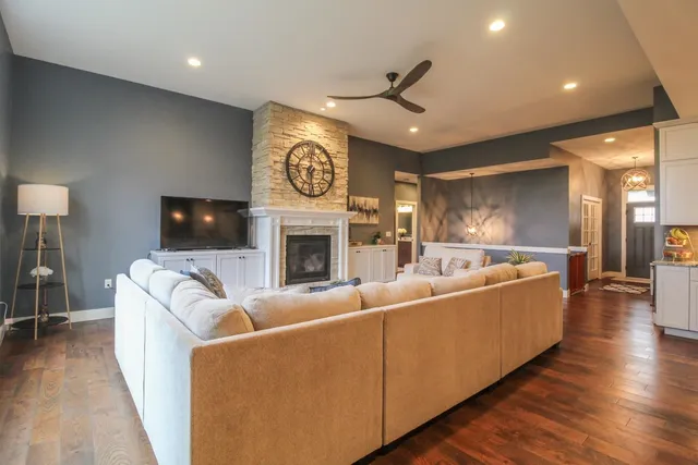 $899,900 | 6532 North Bird Street, Sun Prairie, WI 53590