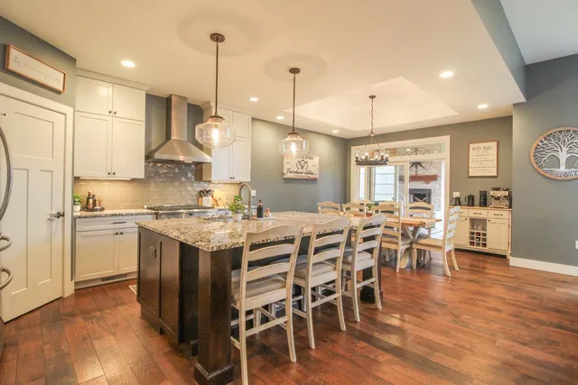 $899,900 | 6532 North Bird Street, Sun Prairie, WI 53590