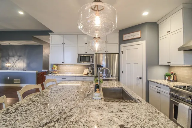 $899,900 | 6532 North Bird Street, Sun Prairie, WI 53590