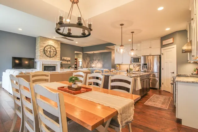 $899,900 | 6532 North Bird Street, Sun Prairie, WI 53590