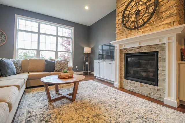 $899,900 | 6532 North Bird Street, Sun Prairie, WI 53590