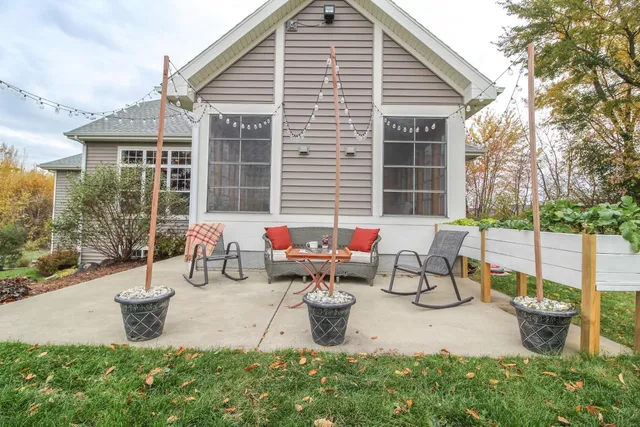 $899,900 | 6532 North Bird Street, Sun Prairie, WI 53590