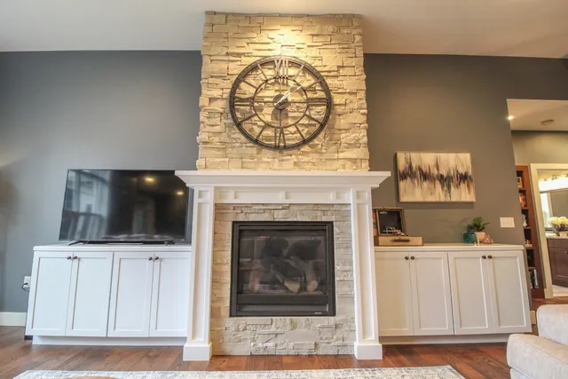 $899,900 | 6532 North Bird Street, Sun Prairie, WI 53590