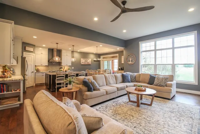 $899,900 | 6532 North Bird Street, Sun Prairie, WI 53590