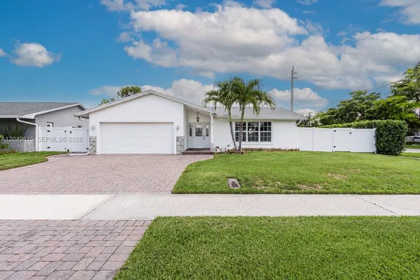 $674,900 | 2403 Southwest 12th Court, Deerfield Beach, FL 33442