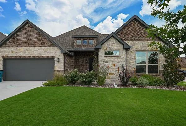 $2,800 | 3009 West Wind Court, Decatur, TX 76234