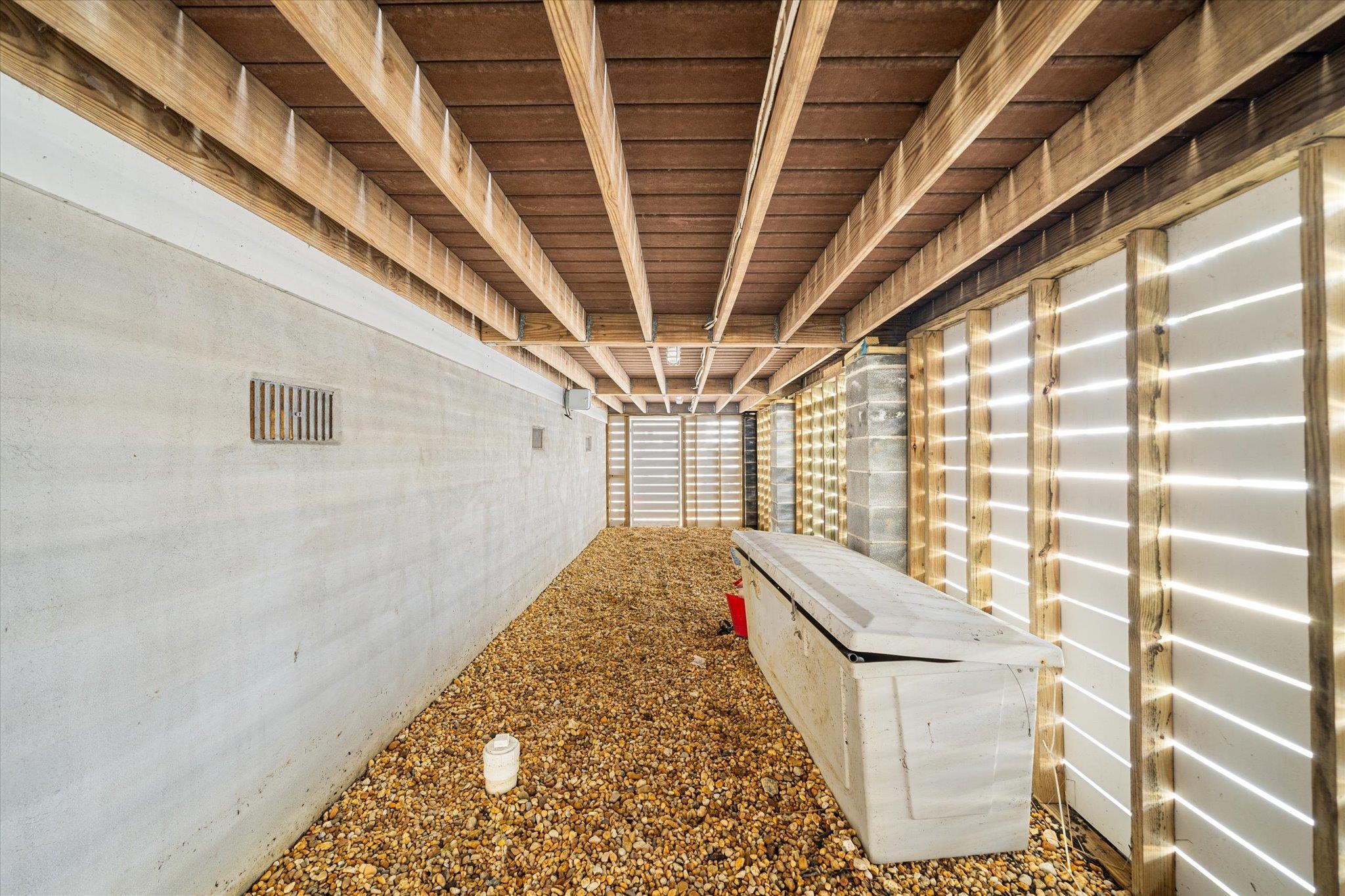 8610 3rd Stone Harbor, NJ 08247 - Photo 43 of 46 a view of hallway with windows