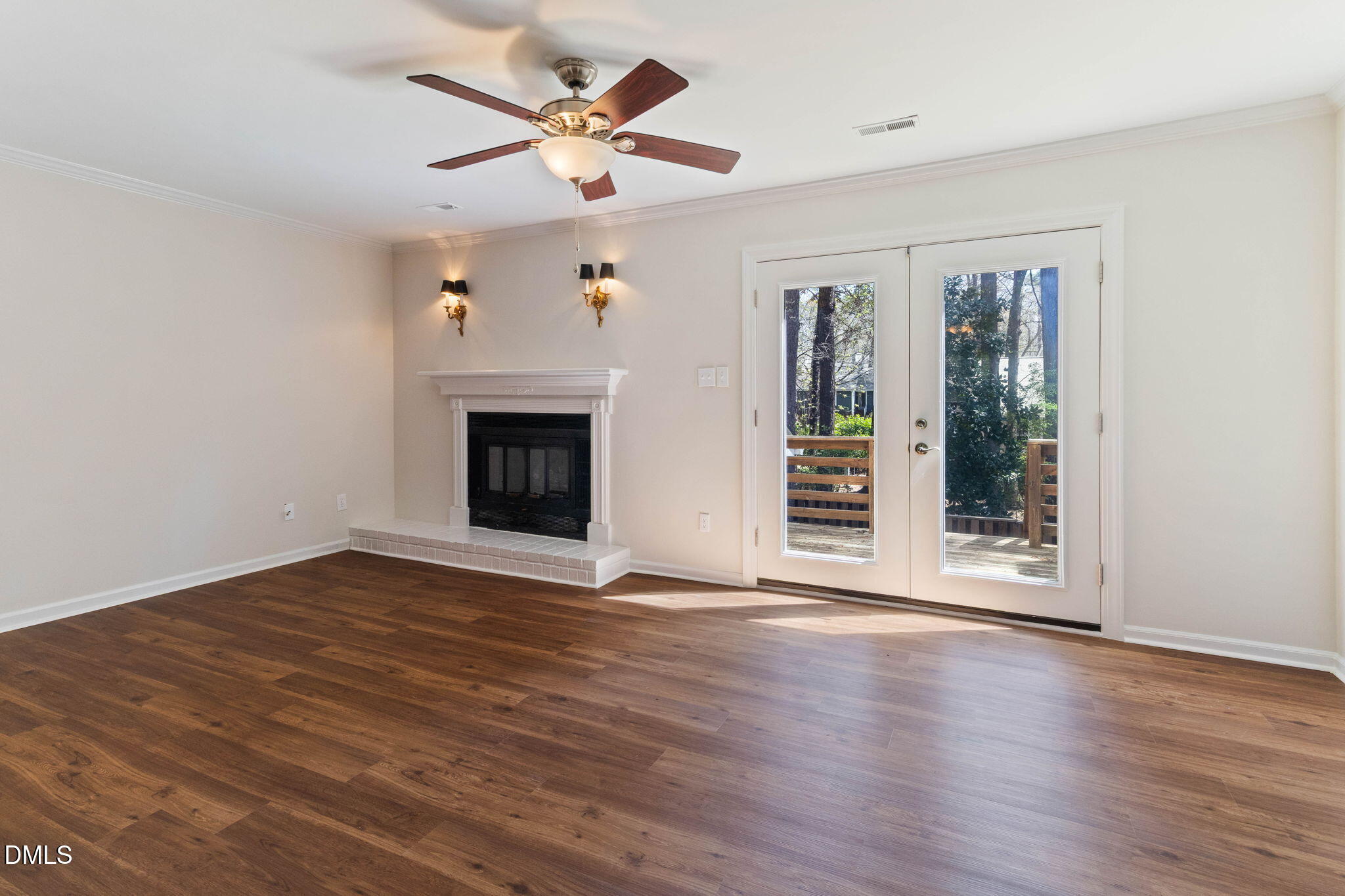 1524 Edgeside Court Raleigh, NC 27609 - Photo 11 of 43 Gallery Image 11