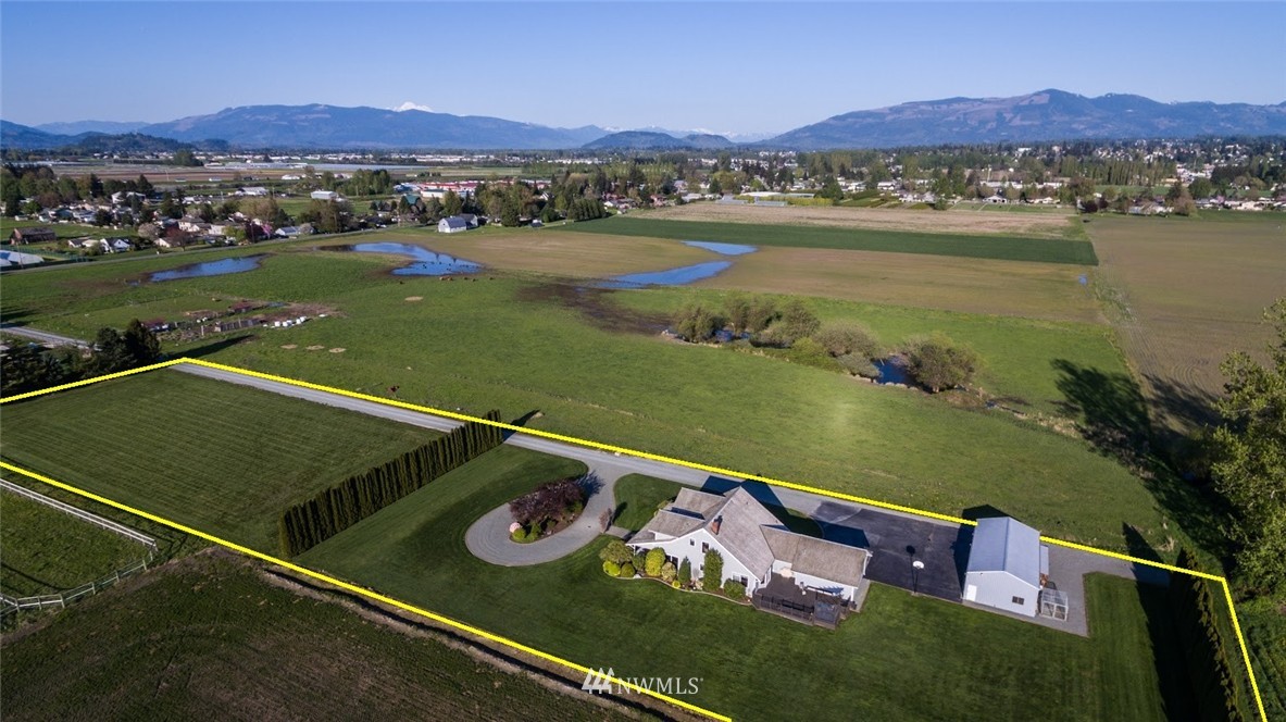 17224 Dunbar Road Mount Vernon, WA 98273 - Photo 3 of 25