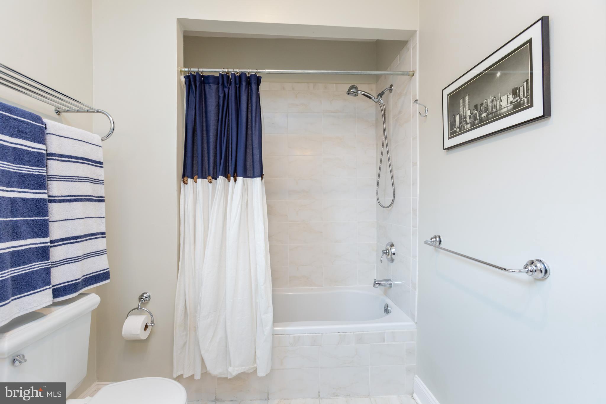 524 10th Street Southeast Washington, DC 20003 - Photo 14 of 20