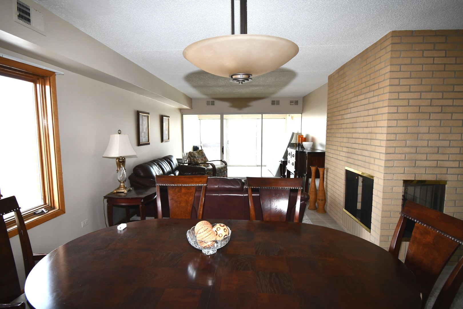 1S095 Spring Road, Unit H2 Oakbrook Terrace, IL 60181 - Photo 19 of 40 Gallery Image 19