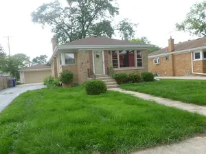 $2,550 | 1112 Homestead Road, La Grange Park, IL 60526