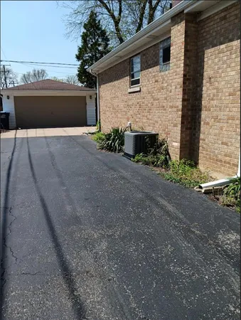 $2,550 | 1112 Homestead Road, La Grange Park, IL 60526