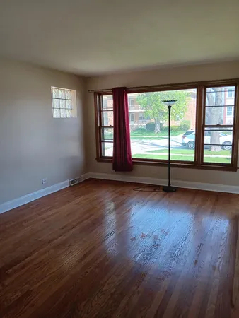 $2,550 | 1112 Homestead Road, La Grange Park, IL 60526