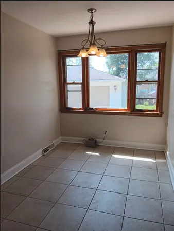 $2,550 | 1112 Homestead Road, La Grange Park, IL 60526