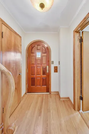 $2,550 | 5644 North Meade Avenue, Unit 1, Chicago, IL 60646
