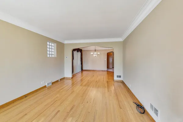$2,550 | 5644 North Meade Avenue, Unit 1, Chicago, IL 60646
