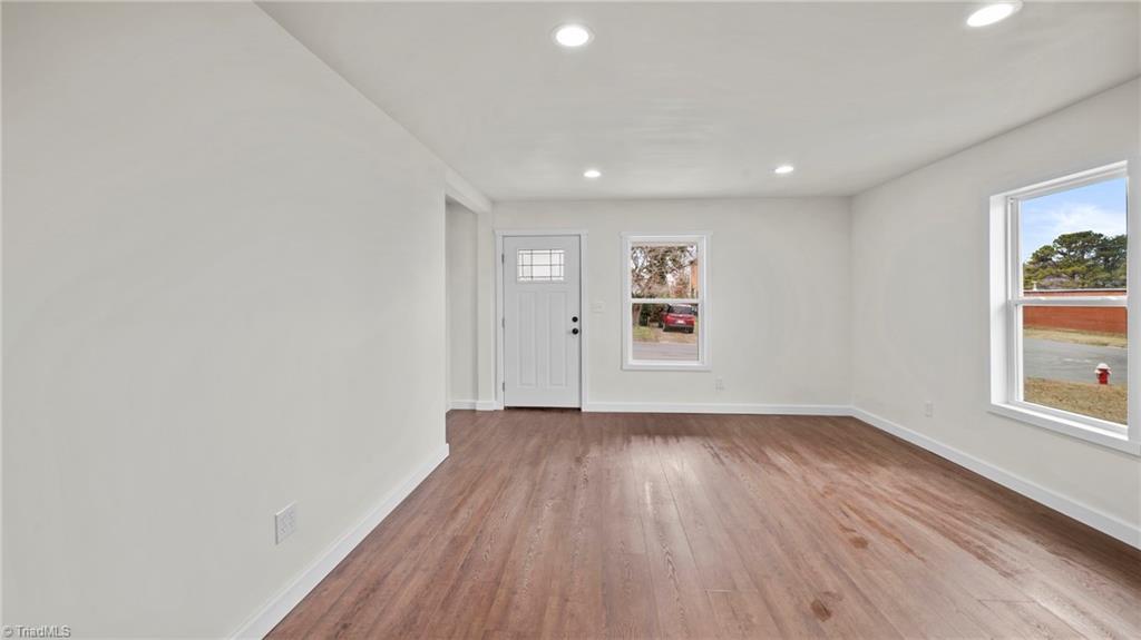 1603 Connor Place High Point, NC 27260 - Photo 3 of 23 Living Room