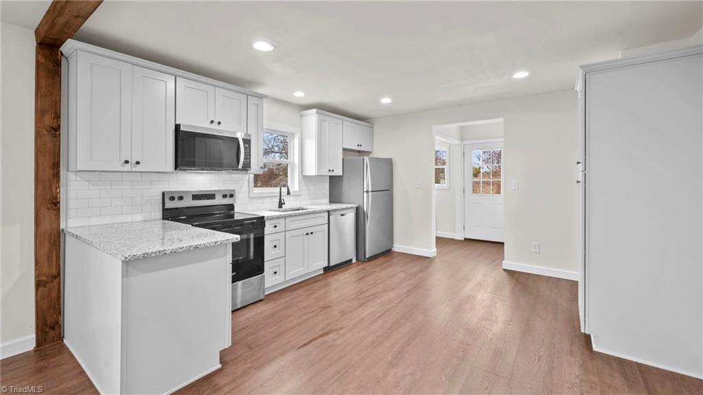 1603 Connor Place High Point, NC 27260 - Photo 6 of 23 Kitchen