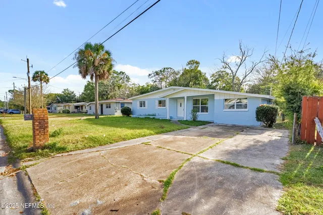 $250,000 | 8988 Castle Boulevard, Jacksonville, FL 32208
